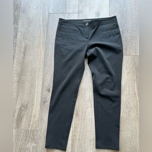 Theory Skinny Zipper Ankle Pant in Black Size 10